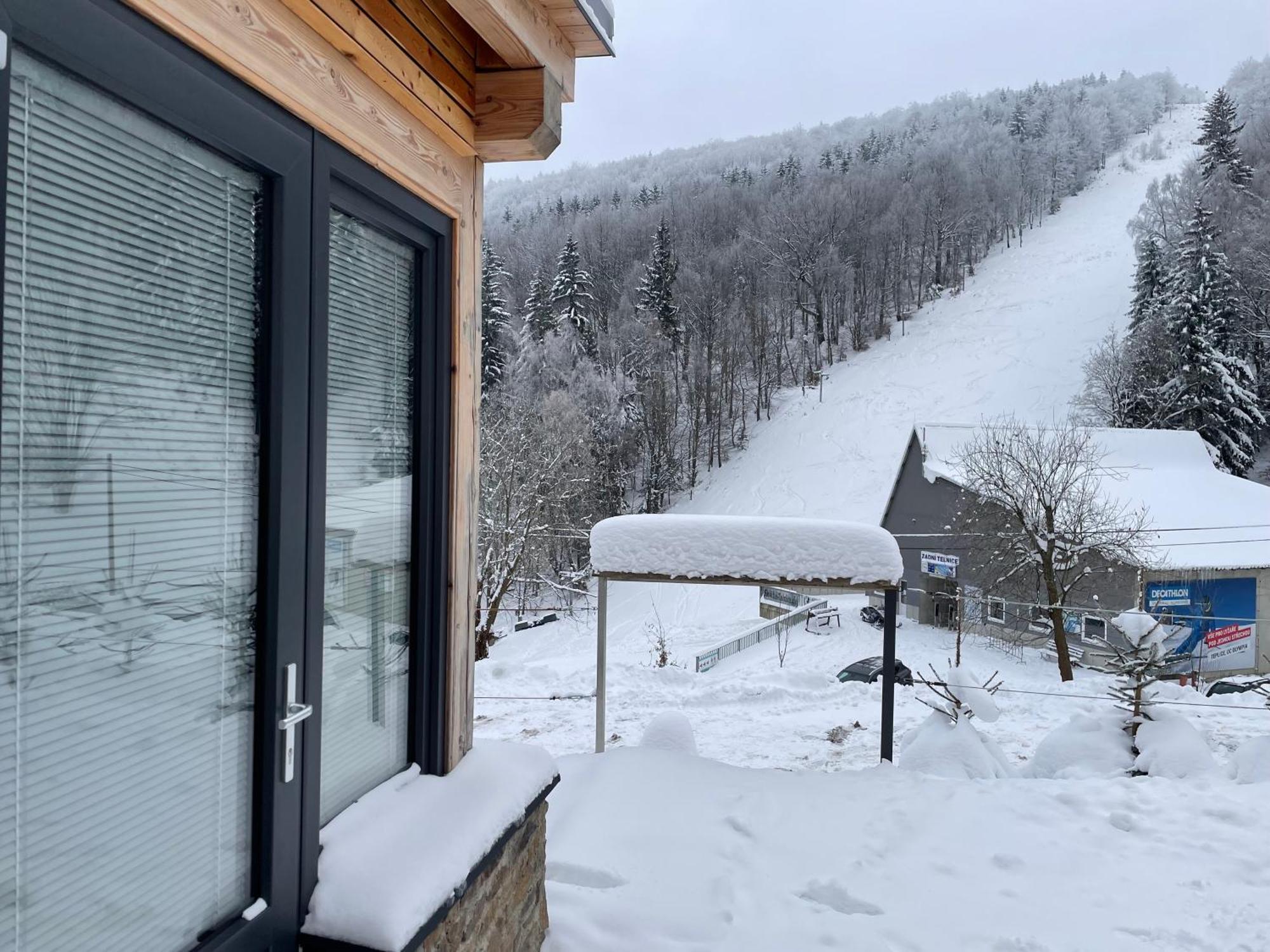 Jirotovy Boudy I Villa Telnice Kültér fotó